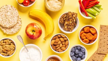 15 Best Healthy Snacks For Active People On The Go